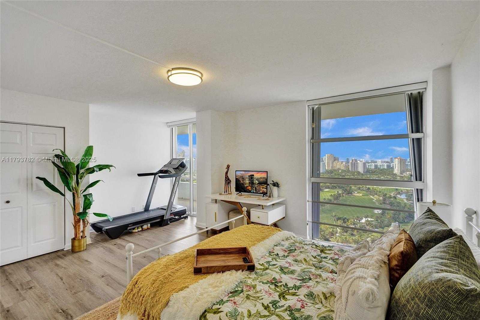 Small Image of 20355 NORTH EAST 34TH CT #2725, Aventura Number 44