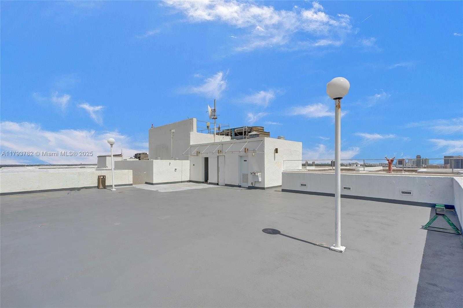 Small Image of 20355 NORTH EAST 34TH CT #2725, Aventura Number 48