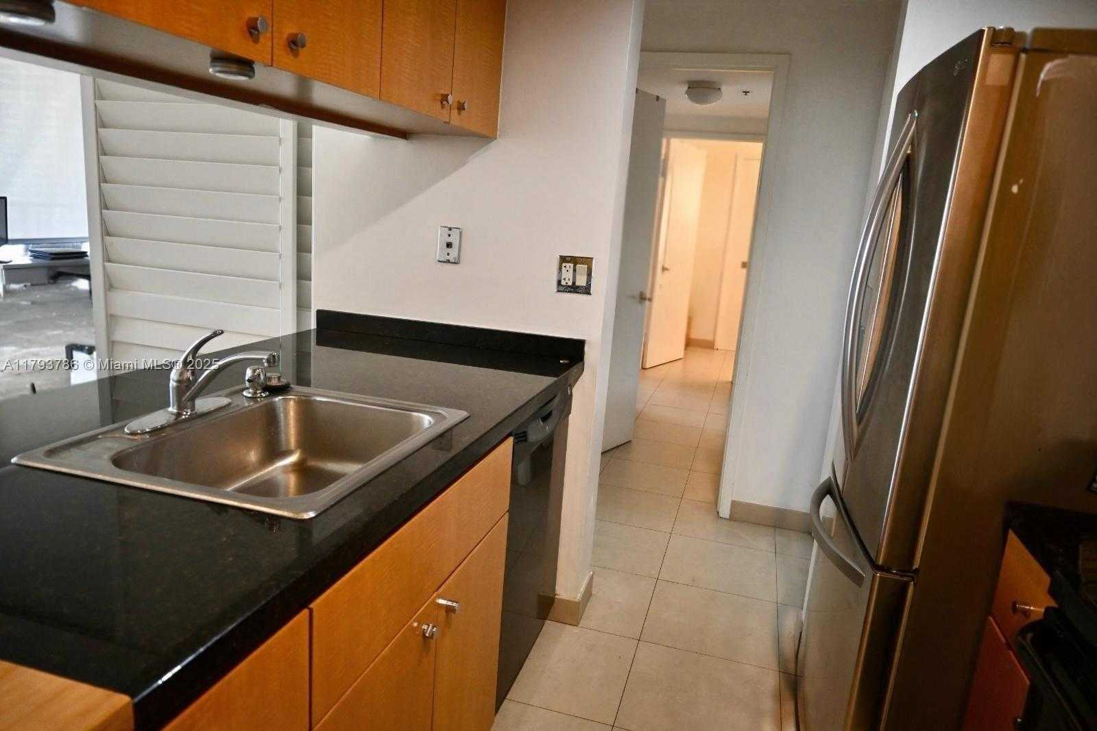 Small Image of 1581 BRICKELL AVE #1807, Miami Number 11