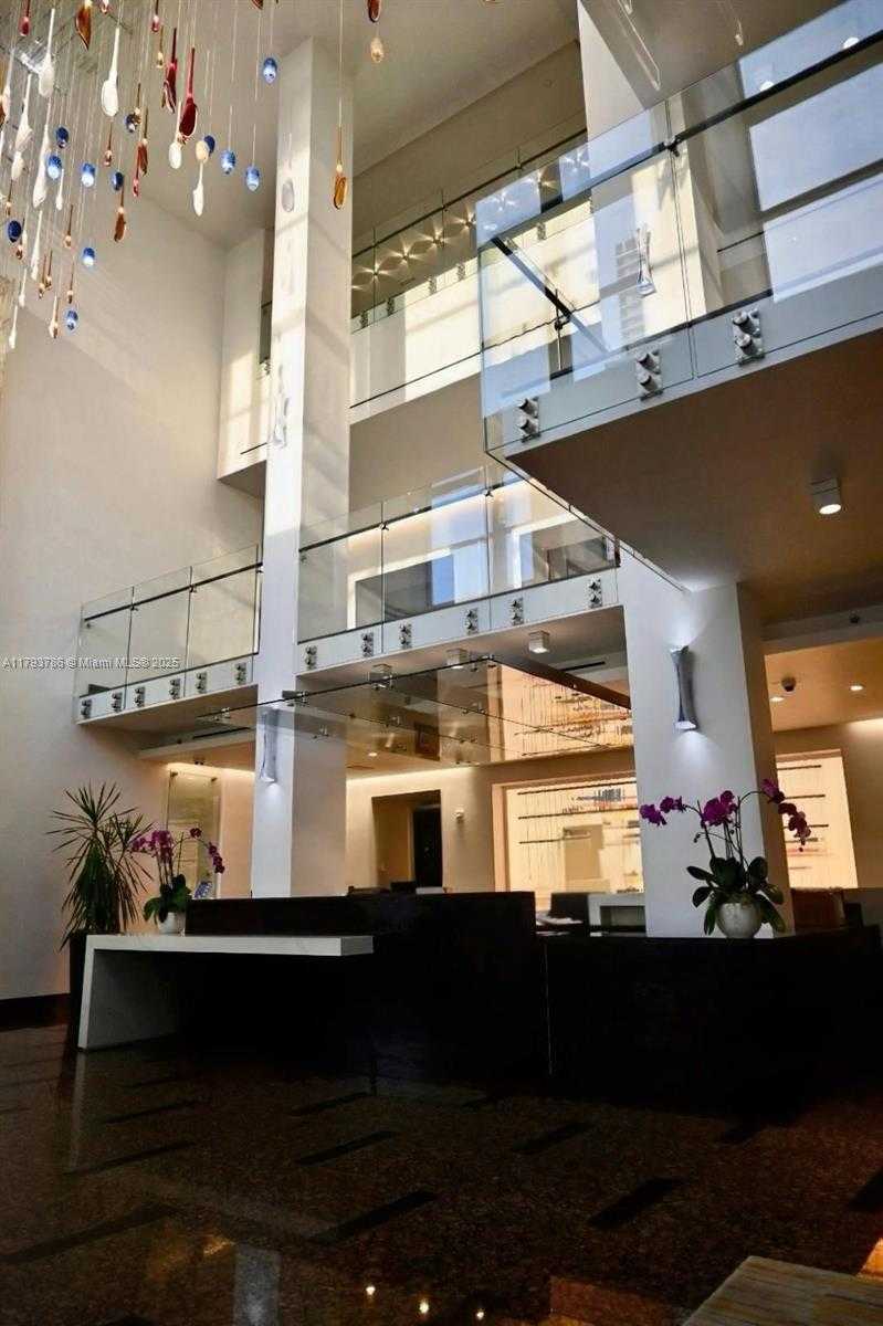 Small Image of 1581 BRICKELL AVE #1807, Miami Number 16