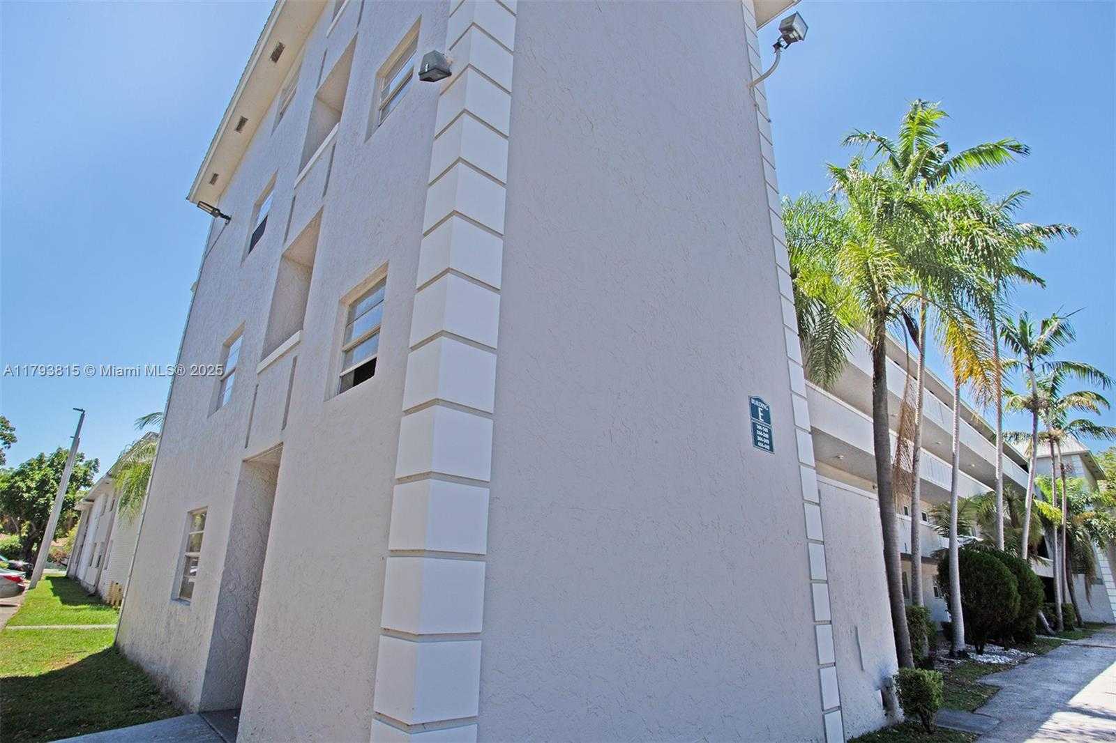 Small Image of 17255 SOUTH WEST 95TH AVE #247, Palmetto Bay Number 19