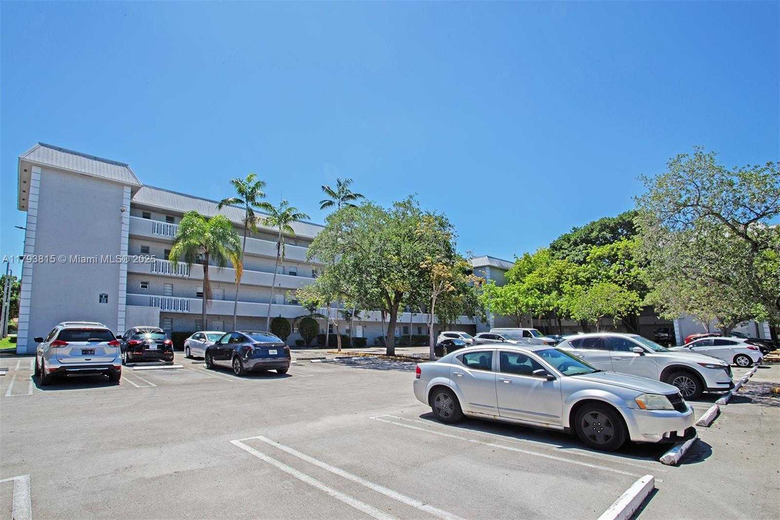 Small Image of 17255 SOUTH WEST 95TH AVE #247, Palmetto Bay Number 20