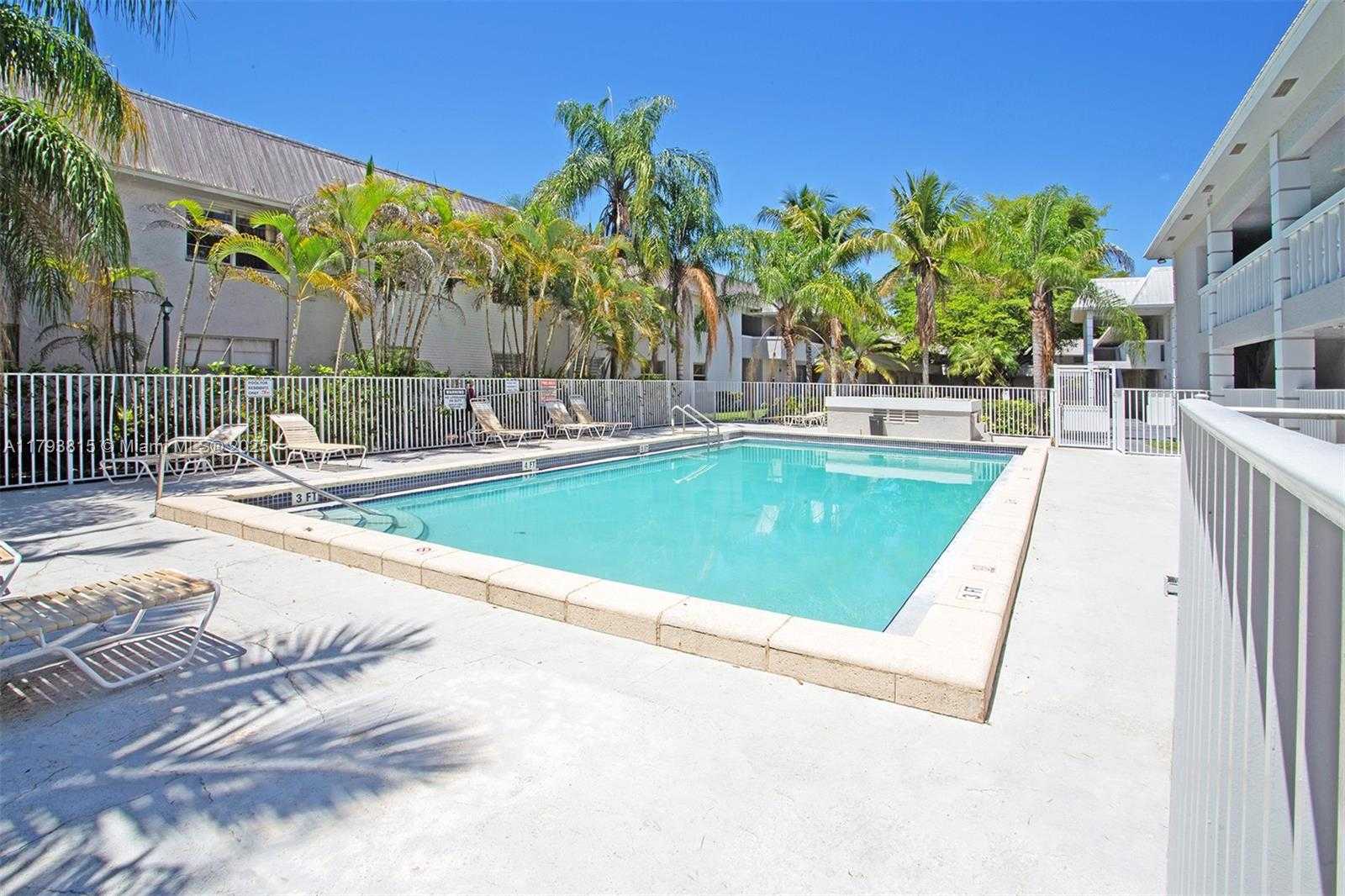 Small Image of 17255 SOUTH WEST 95TH AVE #247, Palmetto Bay Number 21
