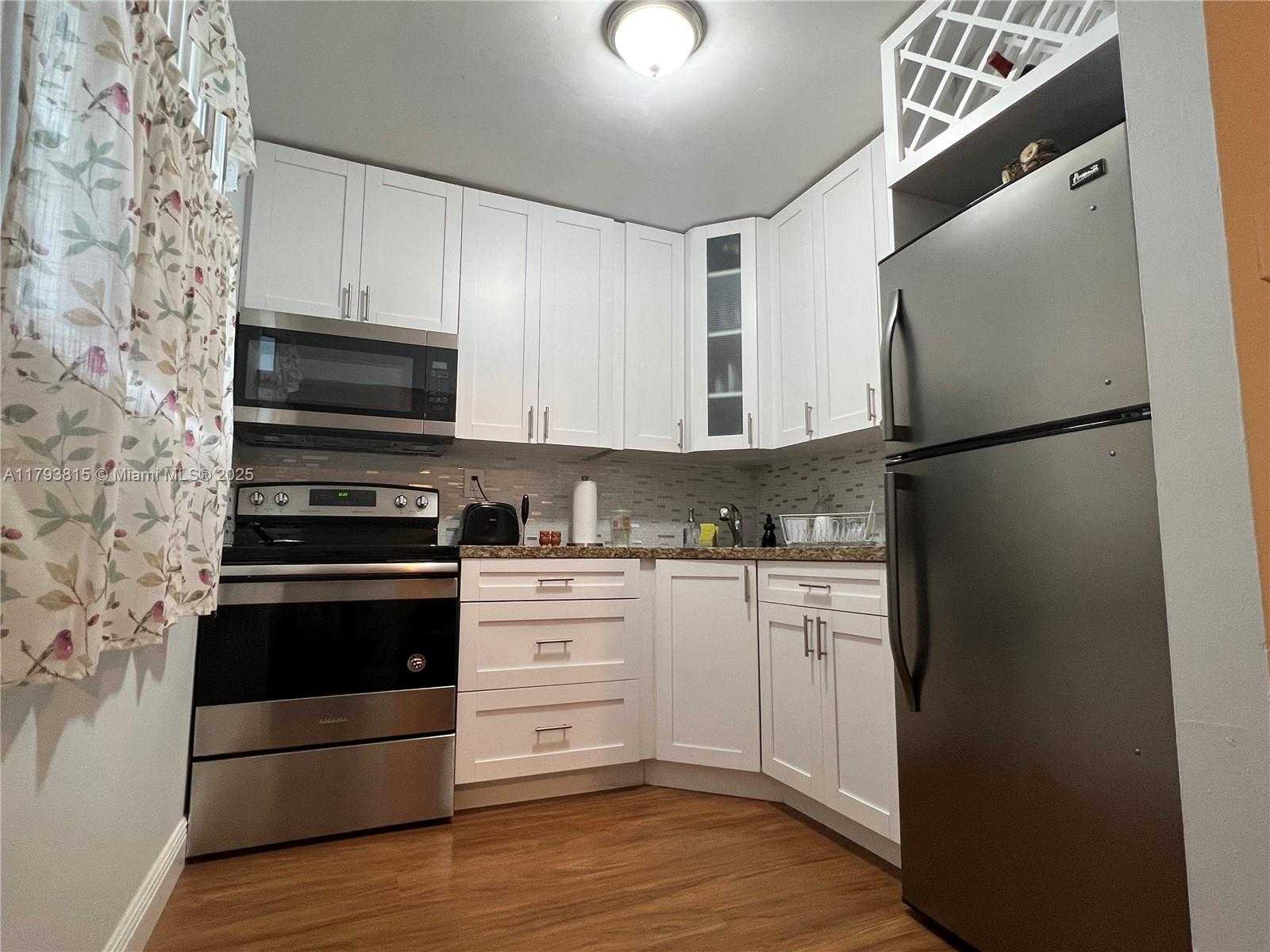 Small Image of 17255 SOUTH WEST 95TH AVE #247, Palmetto Bay Number 4
