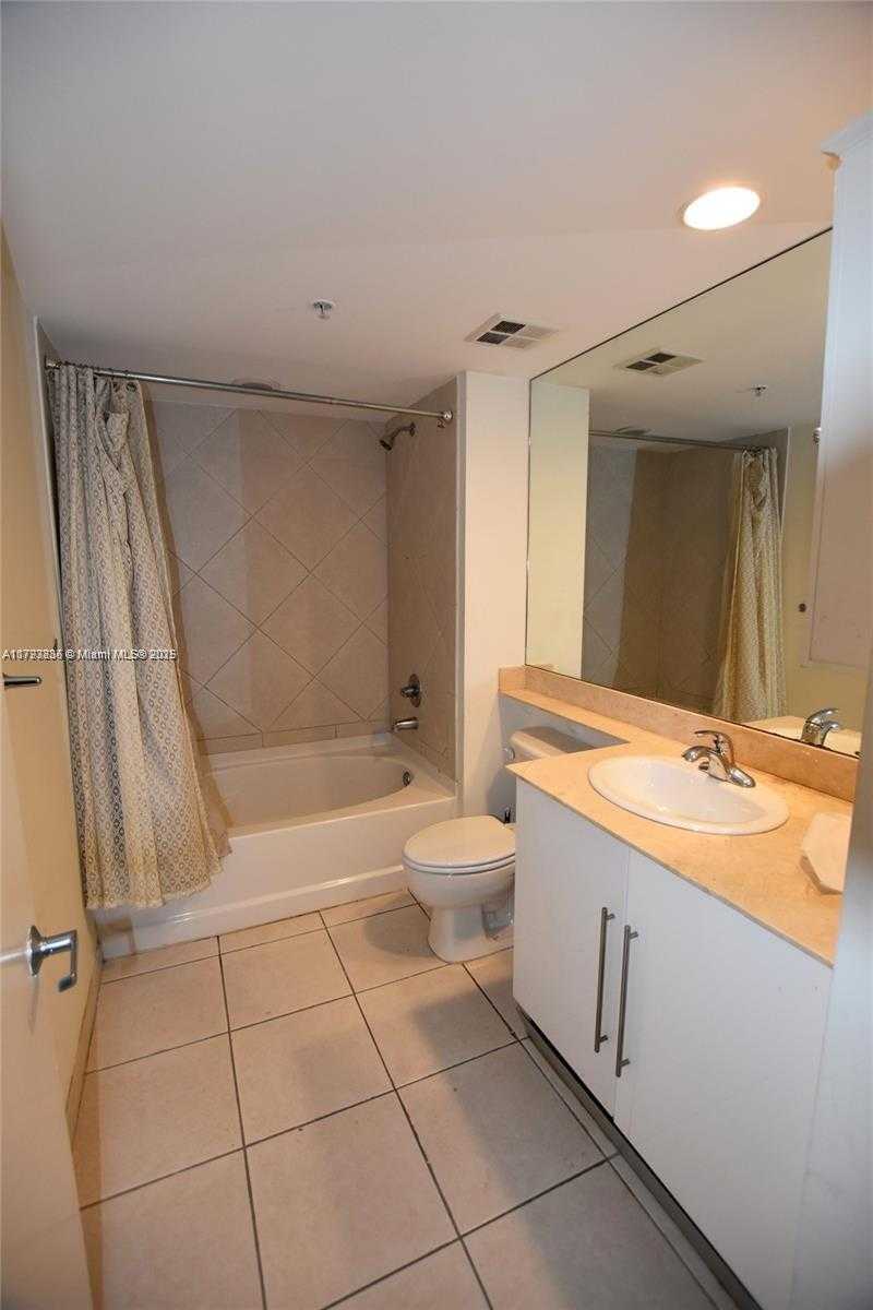 Small Image of 325 SOUTH BISCAYNE BLVD #3822, Miami Number 11