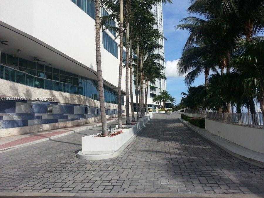 Small Image of 325 SOUTH BISCAYNE BLVD #3822, Miami Number 3