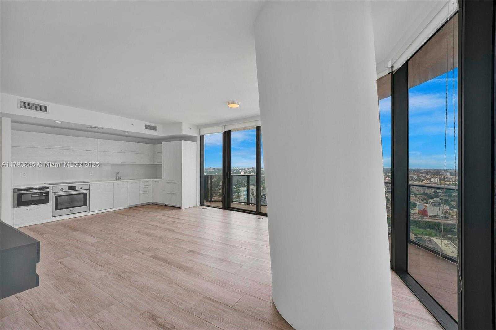Small Image of 55 SOUTH WEST 9TH ST #4008, Miami Number 5