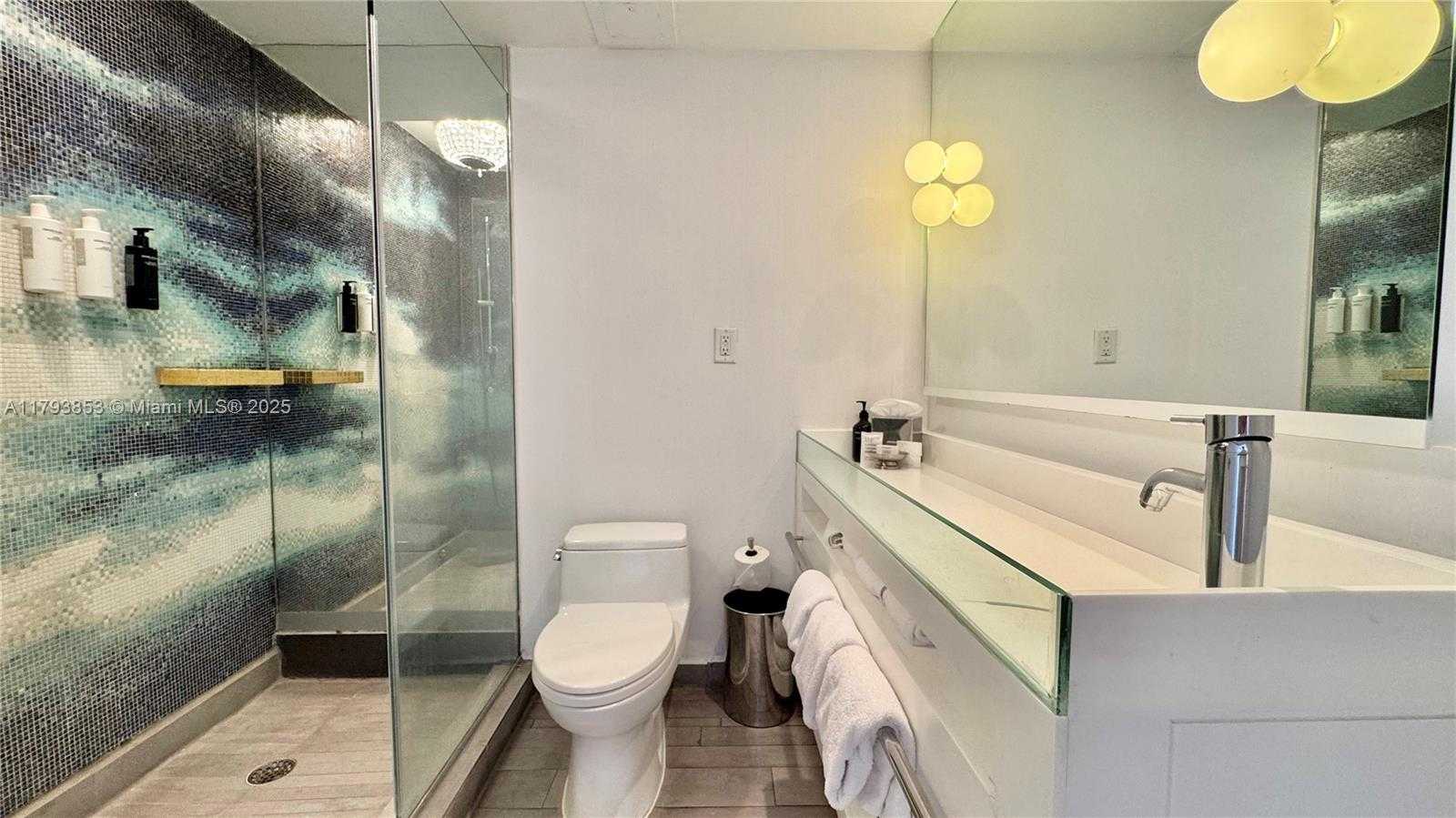 Small Image of 1100 WEST AVE #812, Miami Beach Number 10
