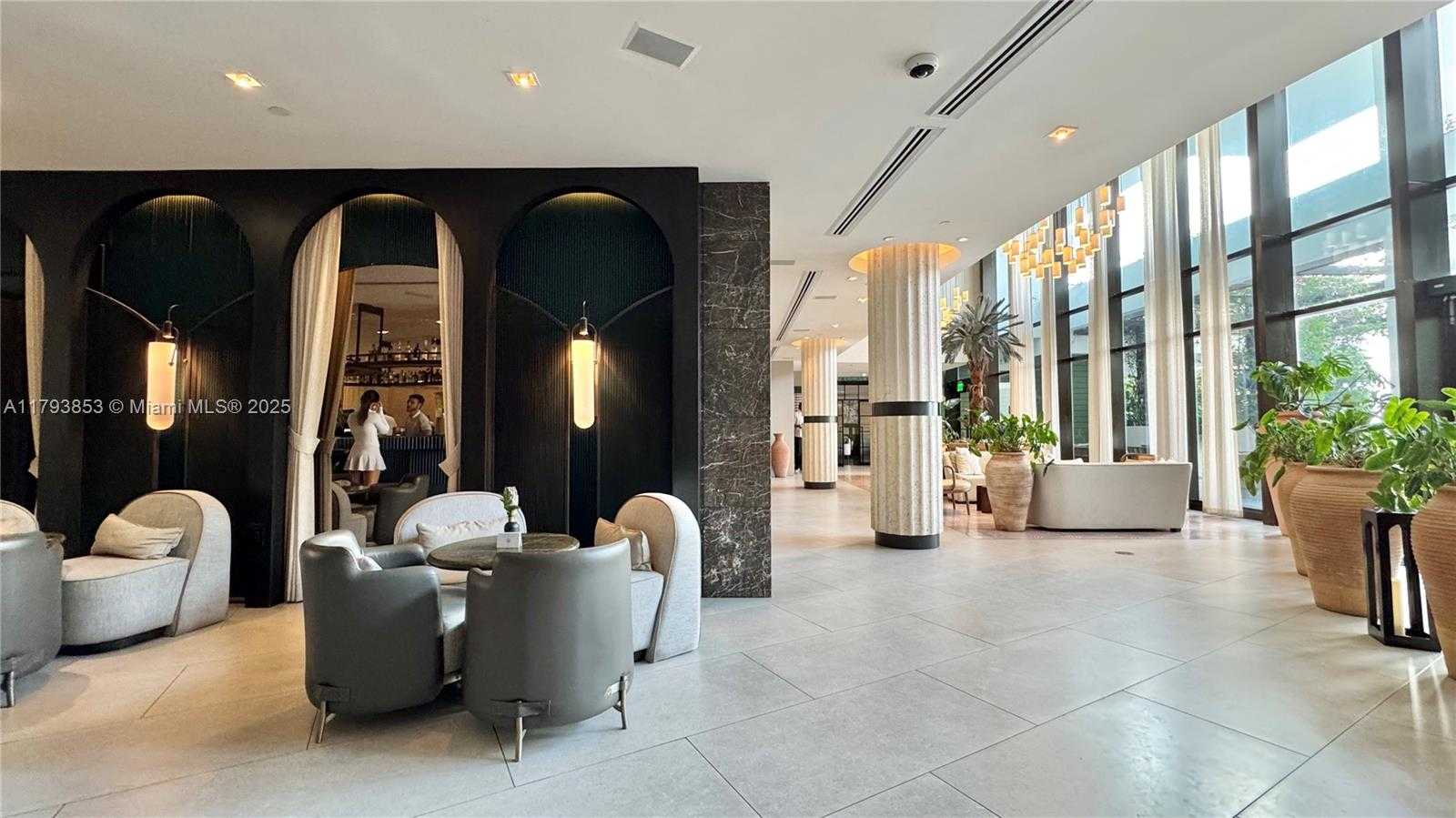 Small Image of 1100 WEST AVE #812, Miami Beach Number 14