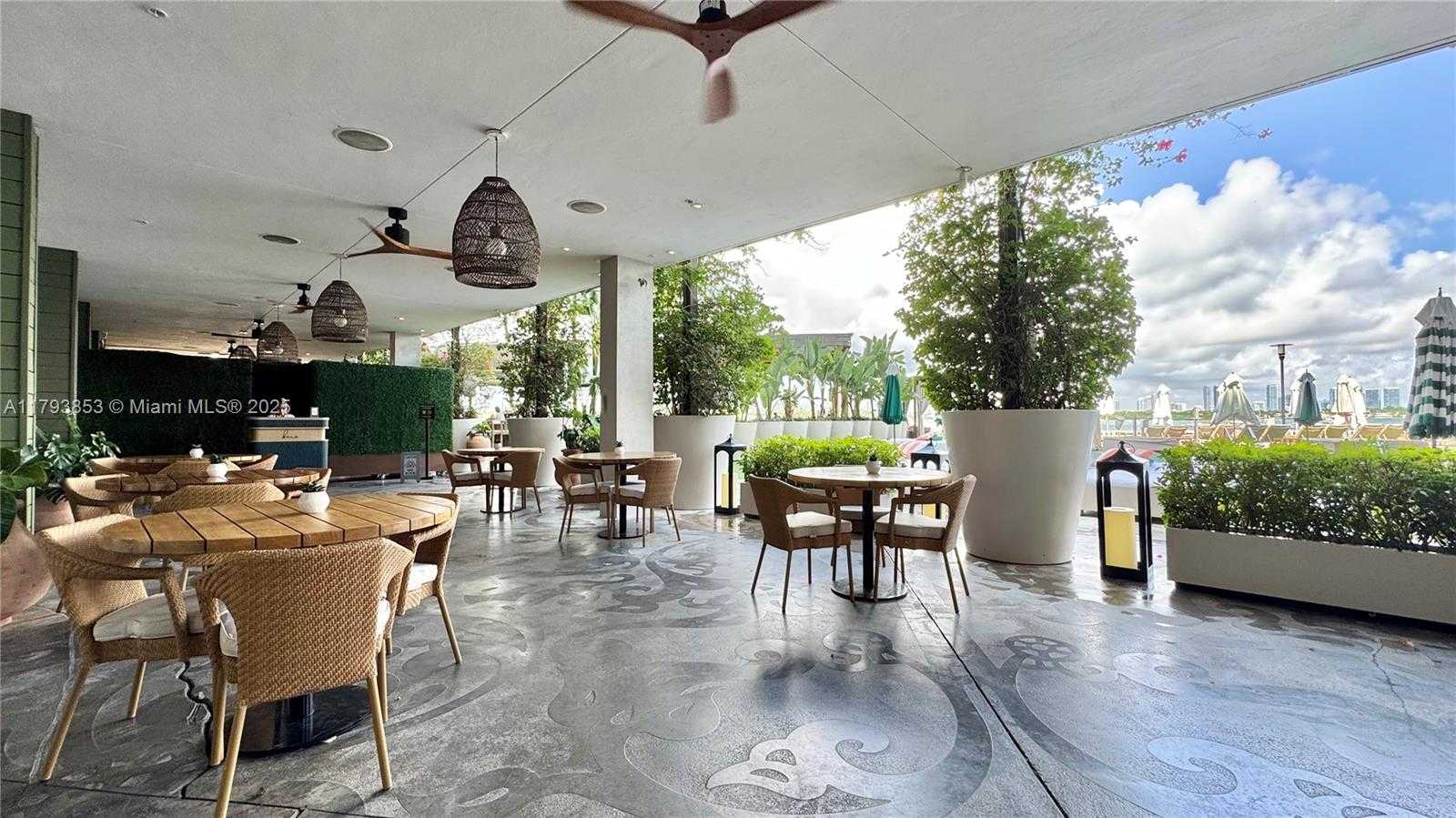 Small Image of 1100 WEST AVE #812, Miami Beach Number 20