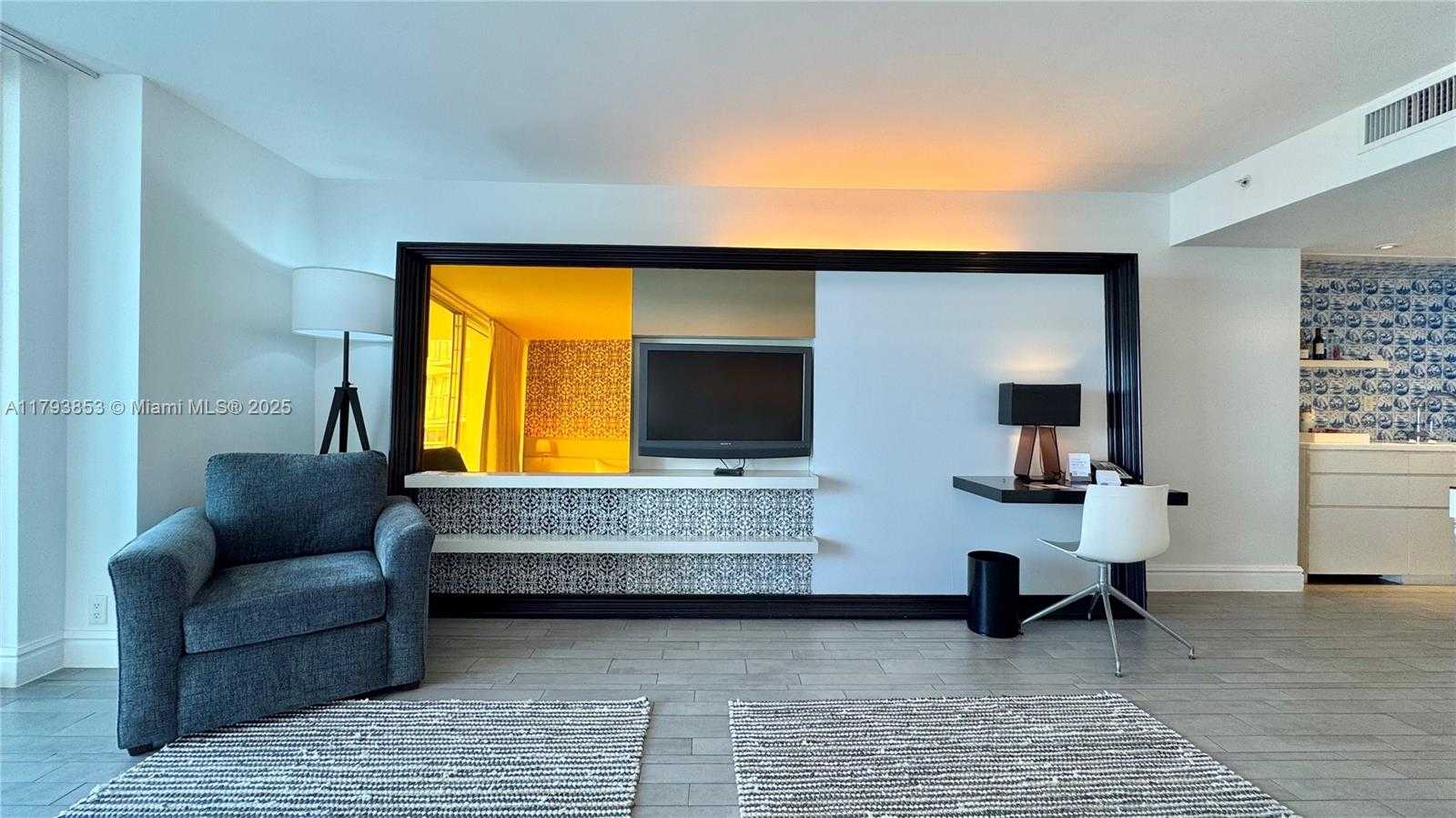 Small Image of 1100 WEST AVE #812, Miami Beach Number 6