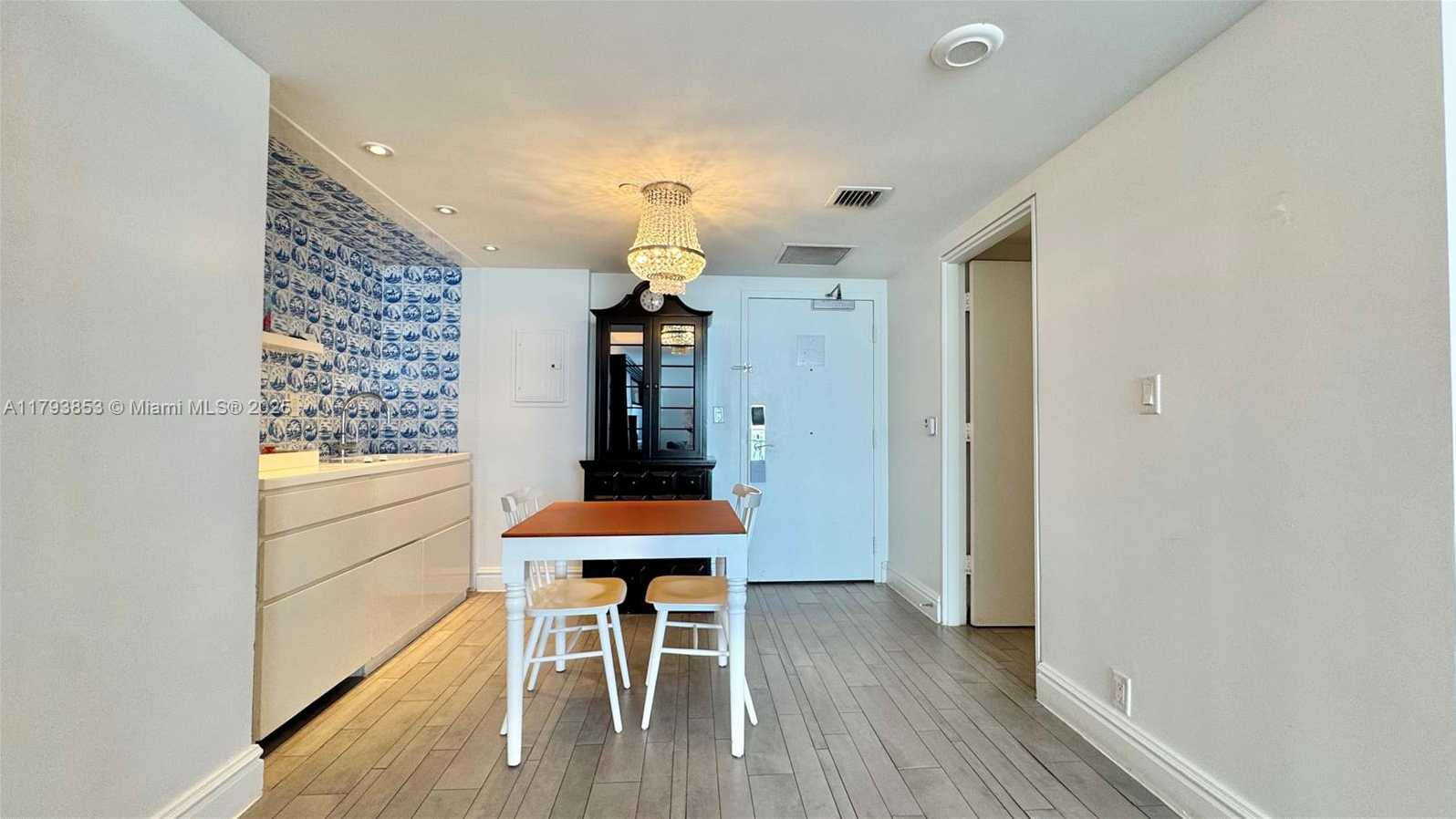 Small Image of 1100 WEST AVE #812, Miami Beach Number 8