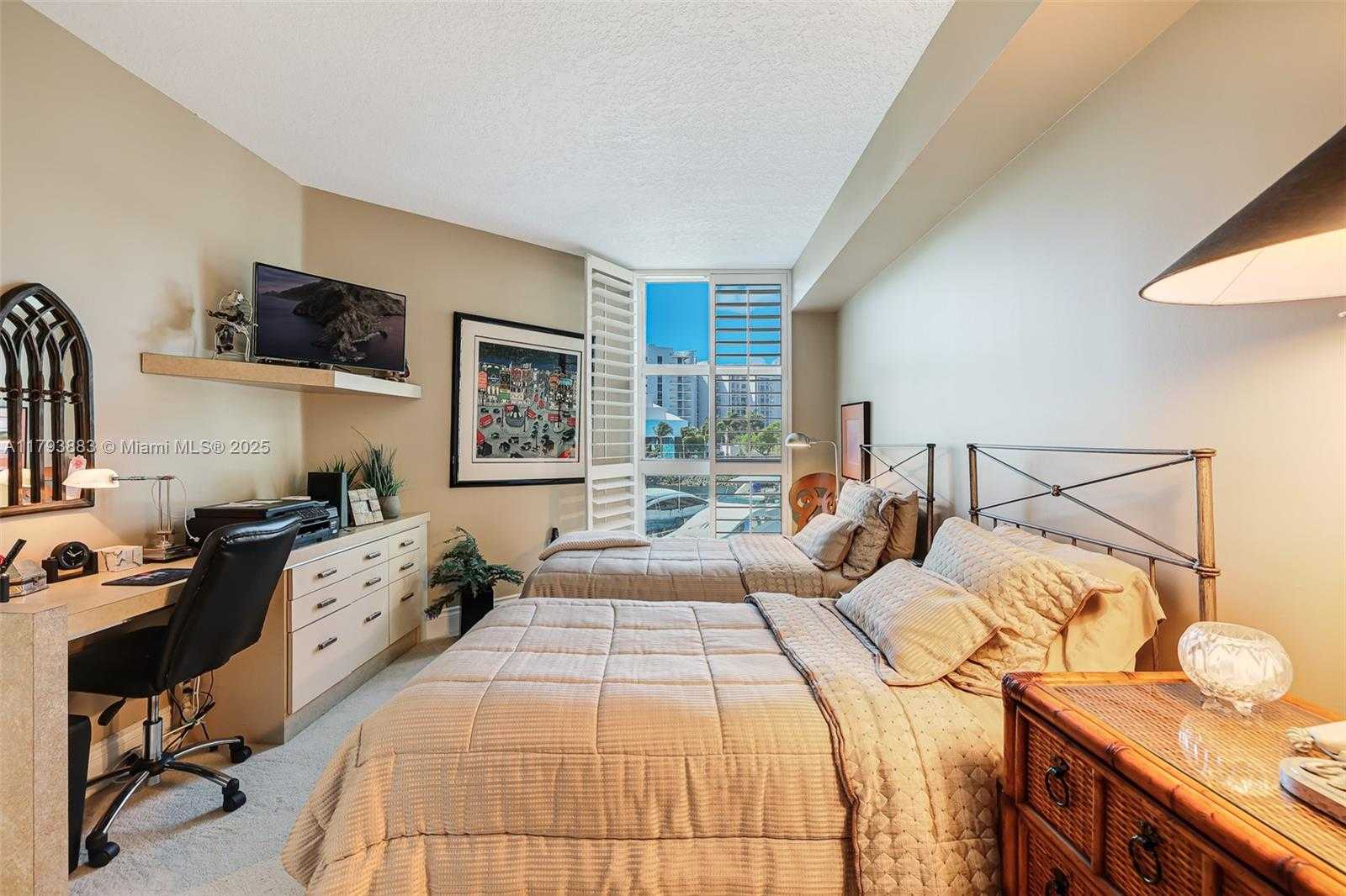 Small Image of 3370 HIDDEN BAY DR #313, Aventura Number 18