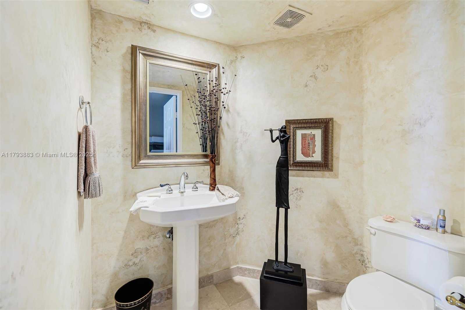 Small Image of 3370 HIDDEN BAY DR #313, Aventura Number 35