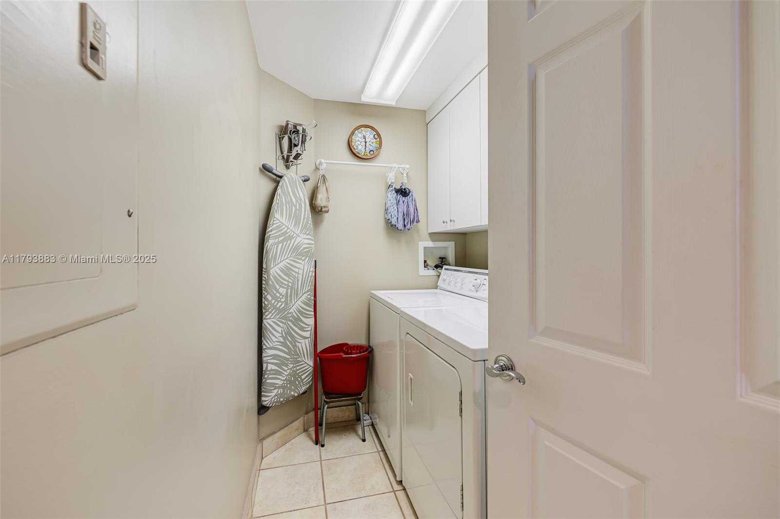Small Image of 3370 HIDDEN BAY DR #313, Aventura Number 36