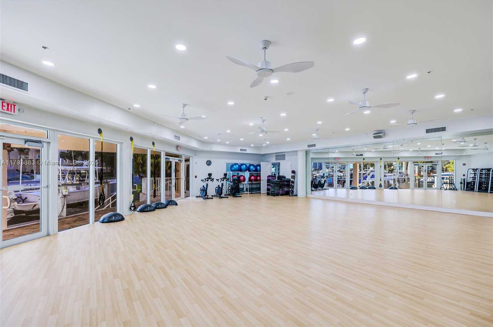 Small Image of 3370 HIDDEN BAY DR #313, Aventura Number 59