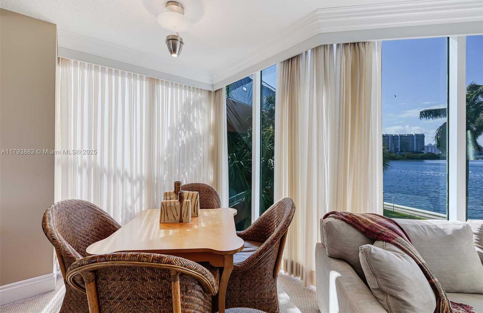 Small Image of 3370 HIDDEN BAY DR #313, Aventura Number 9