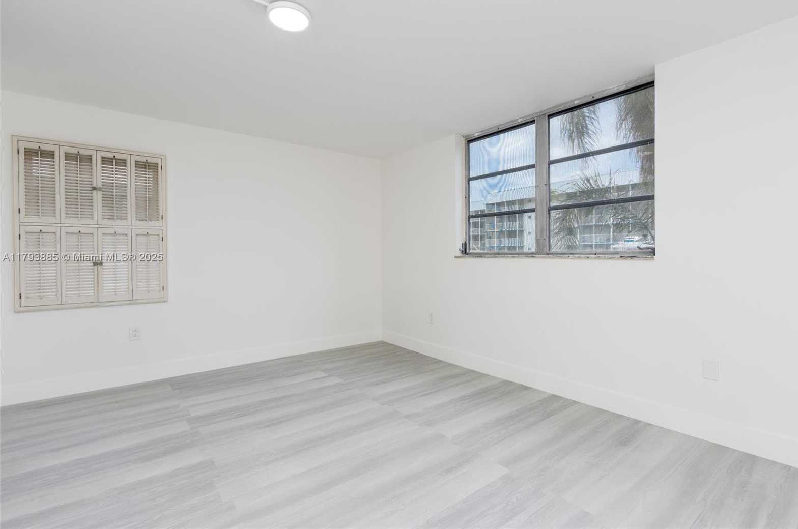Small Image of 3600 NORTH EAST 170TH ST #D-112, North Miami Beach Number 27