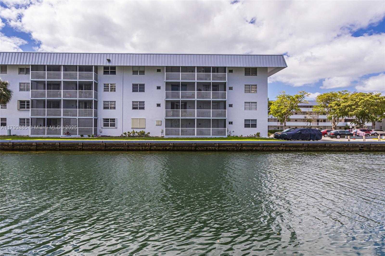 Small Image of 3600 NORTH EAST 170TH ST #D-112, North Miami Beach Number 4