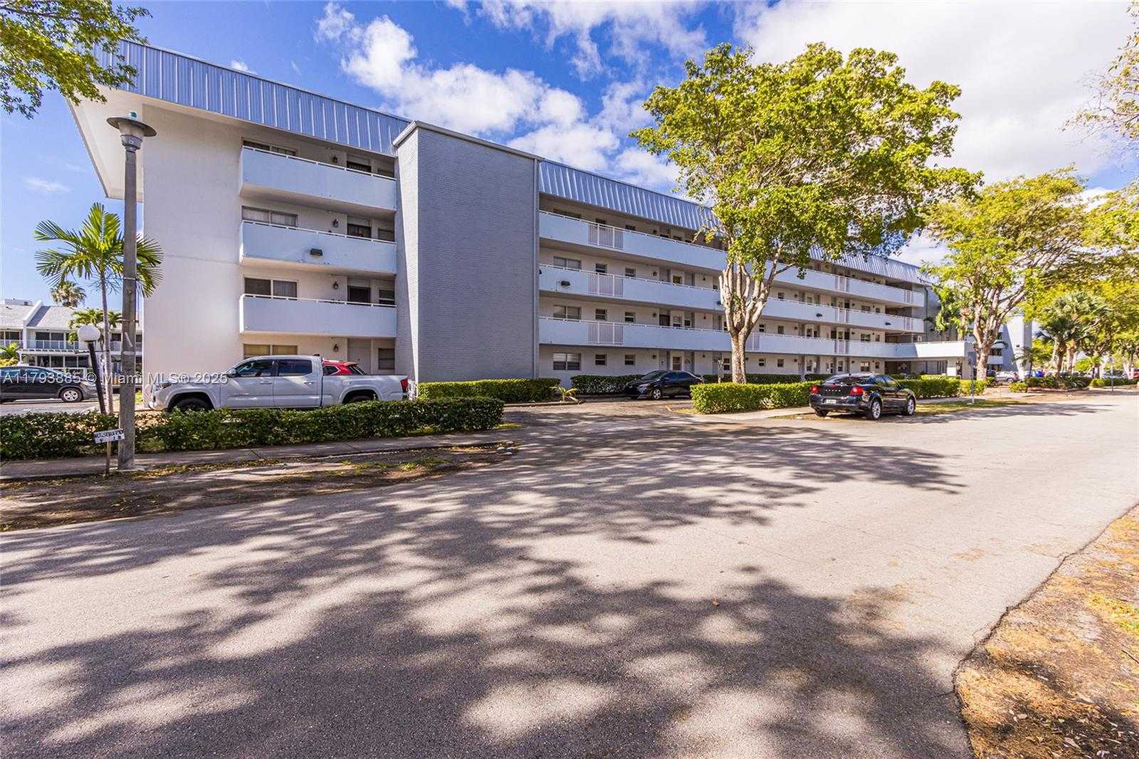 Small Image of 3600 NORTH EAST 170TH ST #D-112, North Miami Beach Number 5
