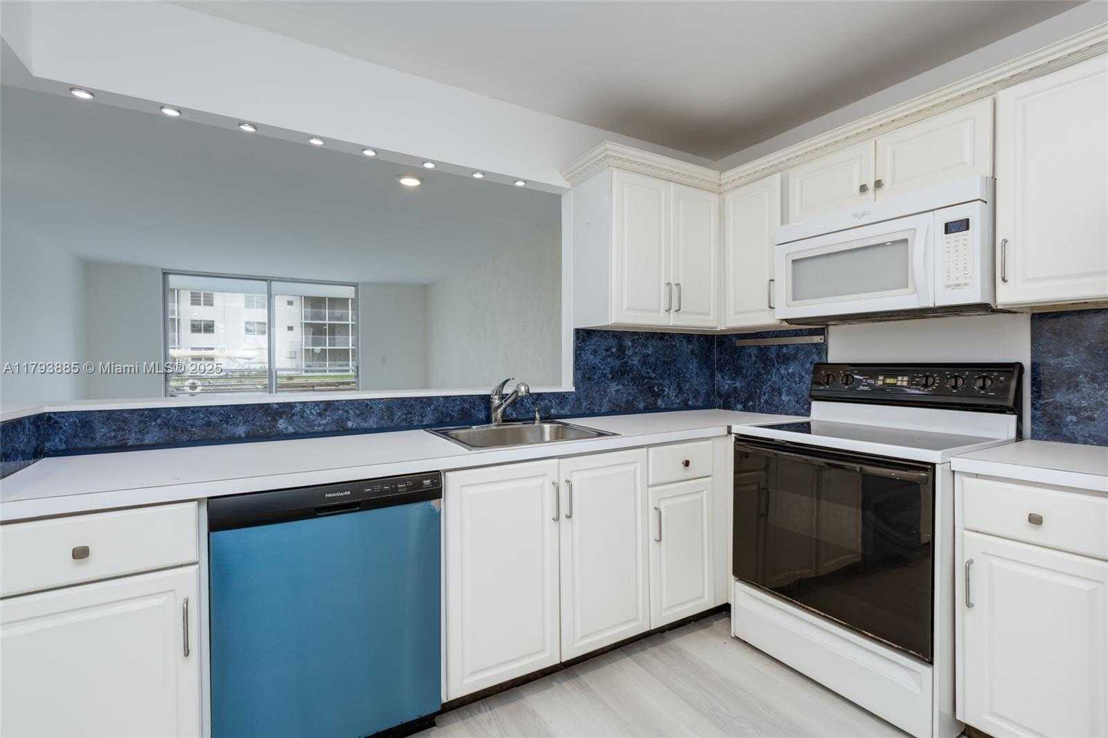 Small Image of 3600 NORTH EAST 170TH ST #D-112, North Miami Beach Number 9