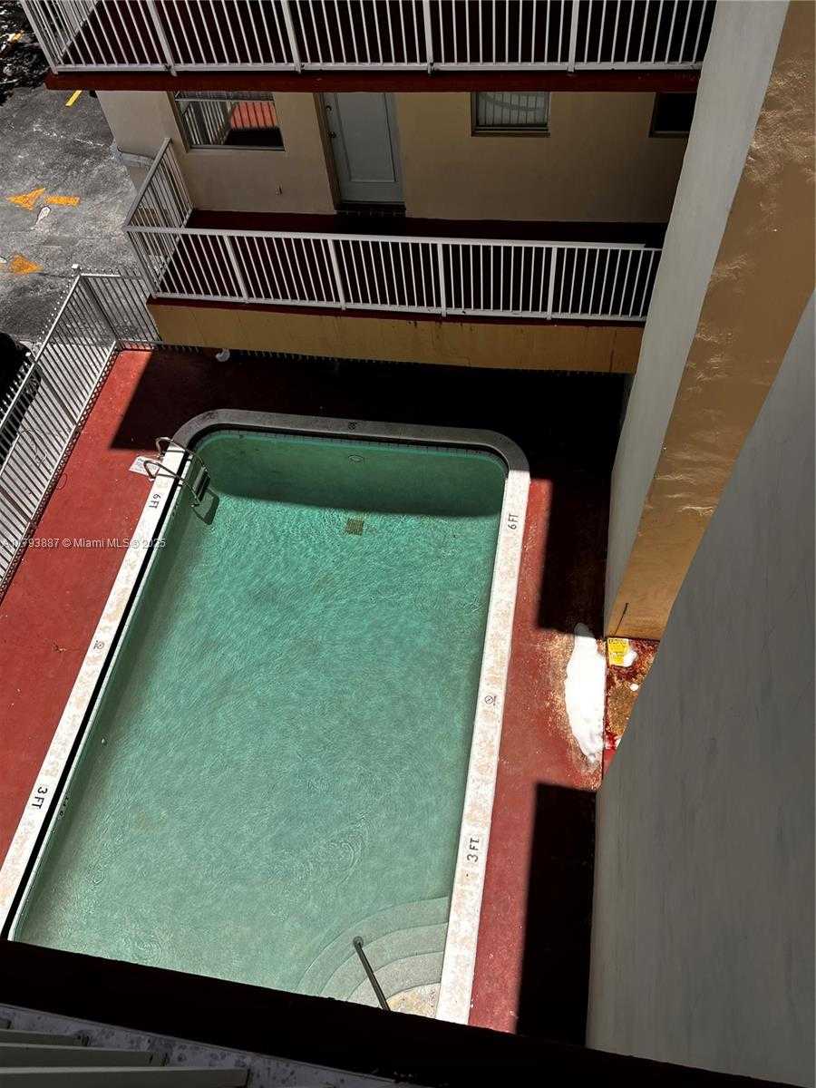 Small Image of 2008 JACKSON ST #D9, Hollywood Number 22