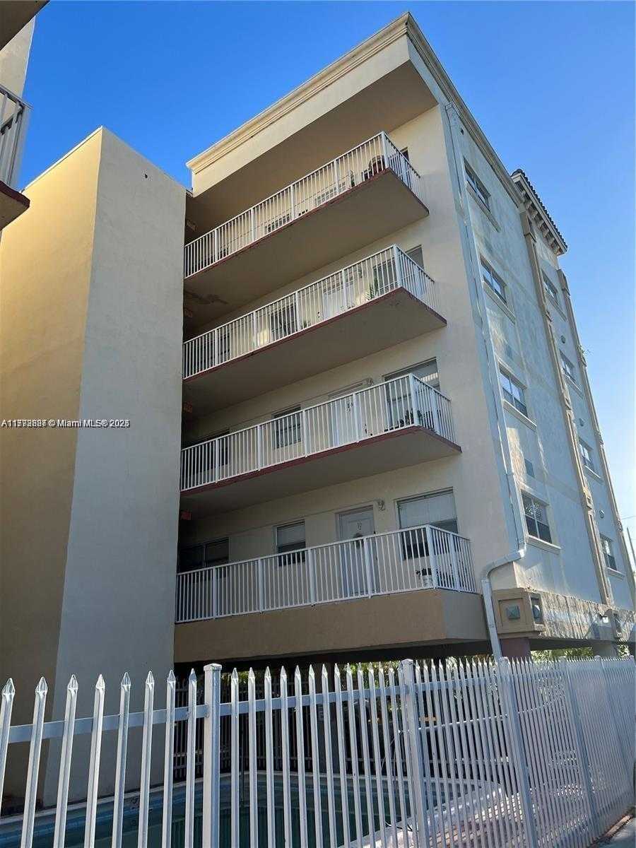 Small Image of 2008 JACKSON ST #D9, Hollywood Number 3