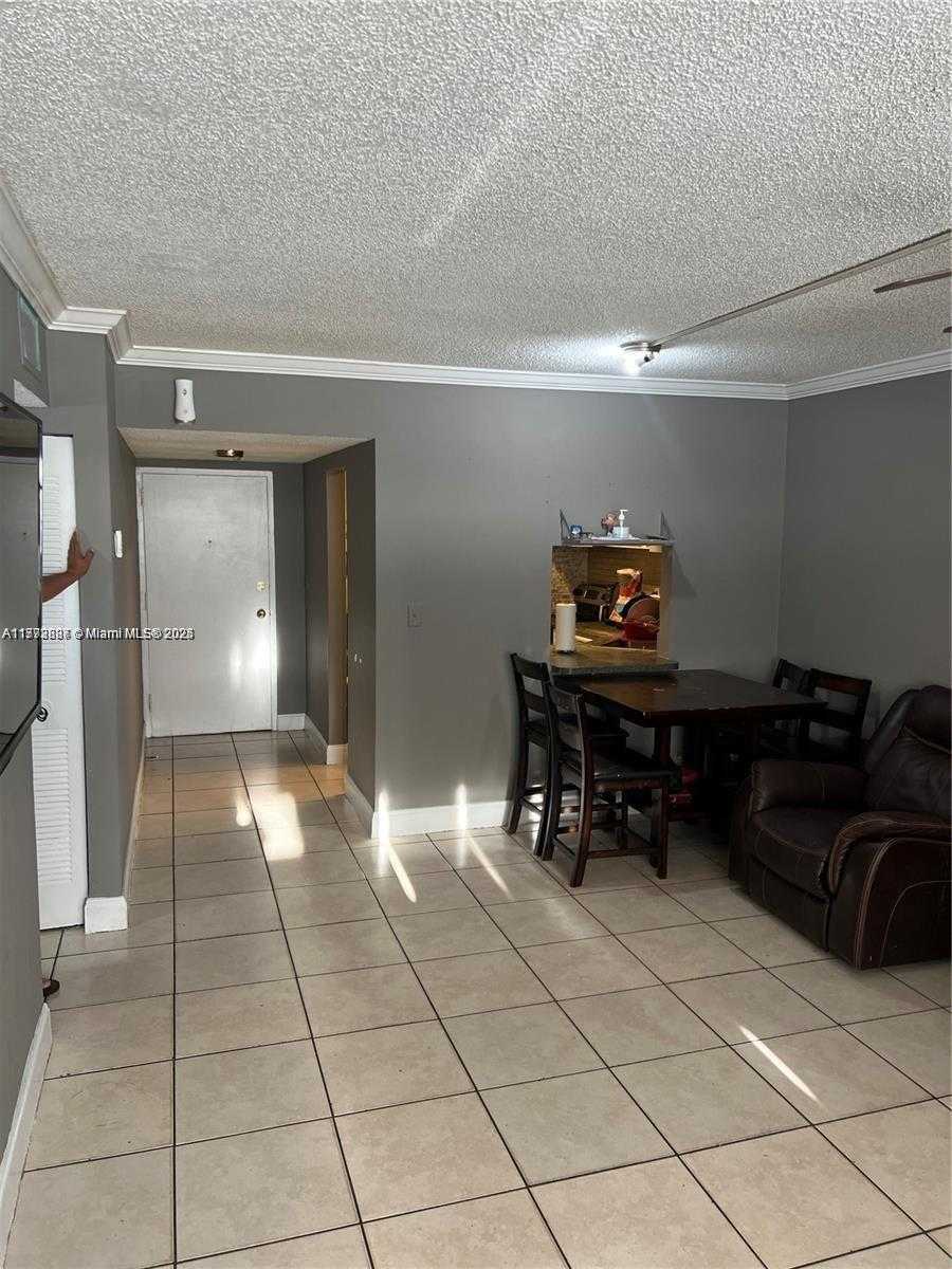 Small Image of 2008 JACKSON ST #D9, Hollywood Number 4