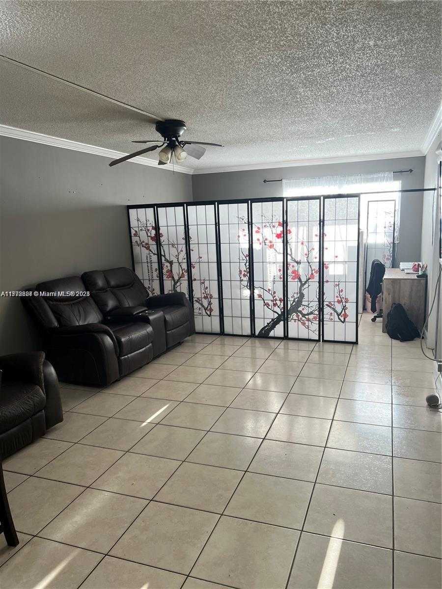 Small Image of 2008 JACKSON ST #D9, Hollywood Number 5