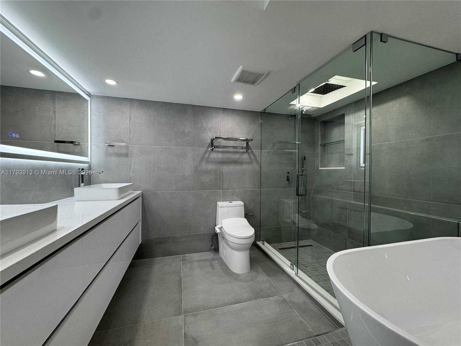 Small Image of 1201 SOUTH OCEAN DR #1512S, Hollywood Number 21