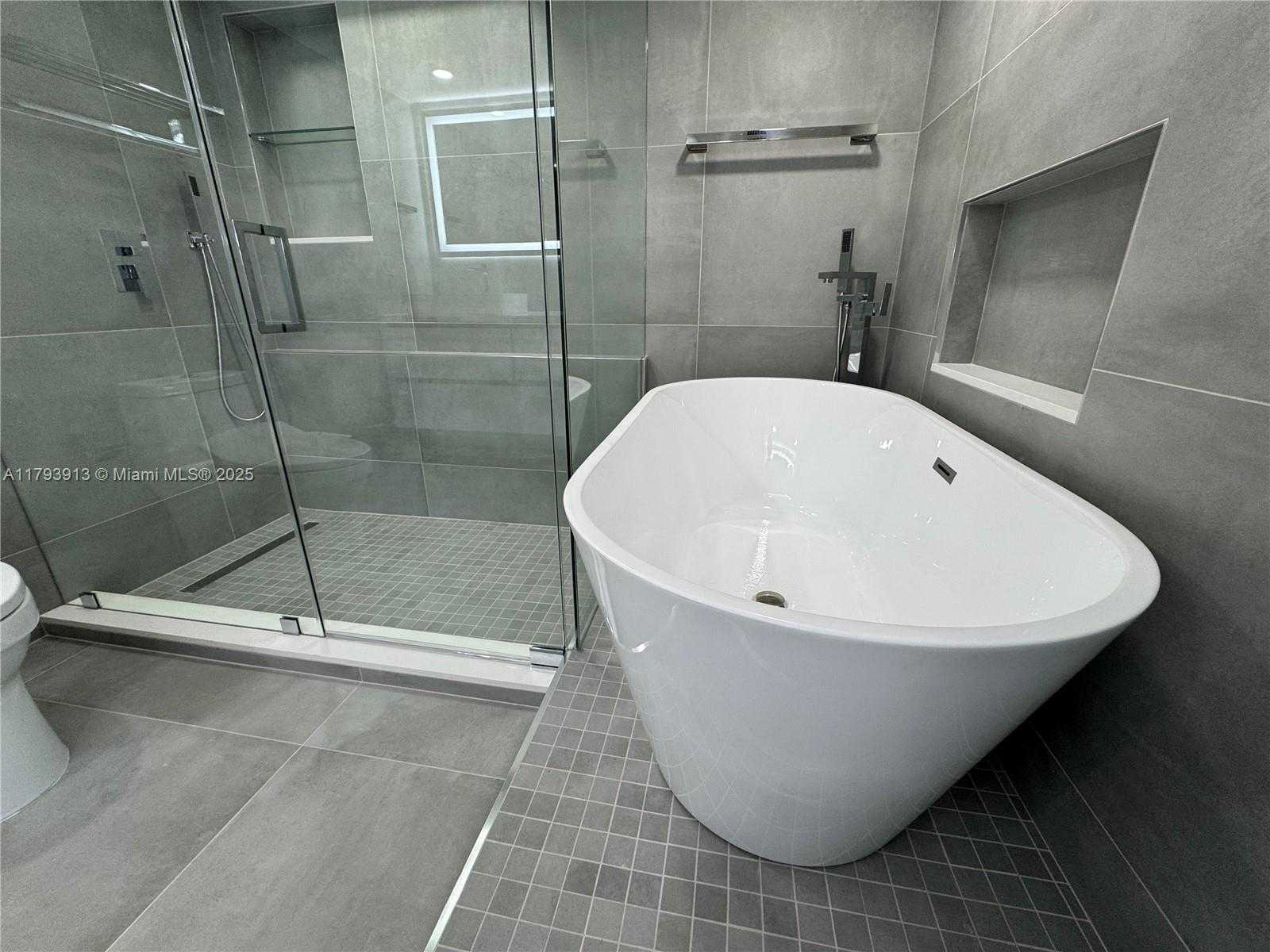 Small Image of 1201 SOUTH OCEAN DR #1512S, Hollywood Number 23