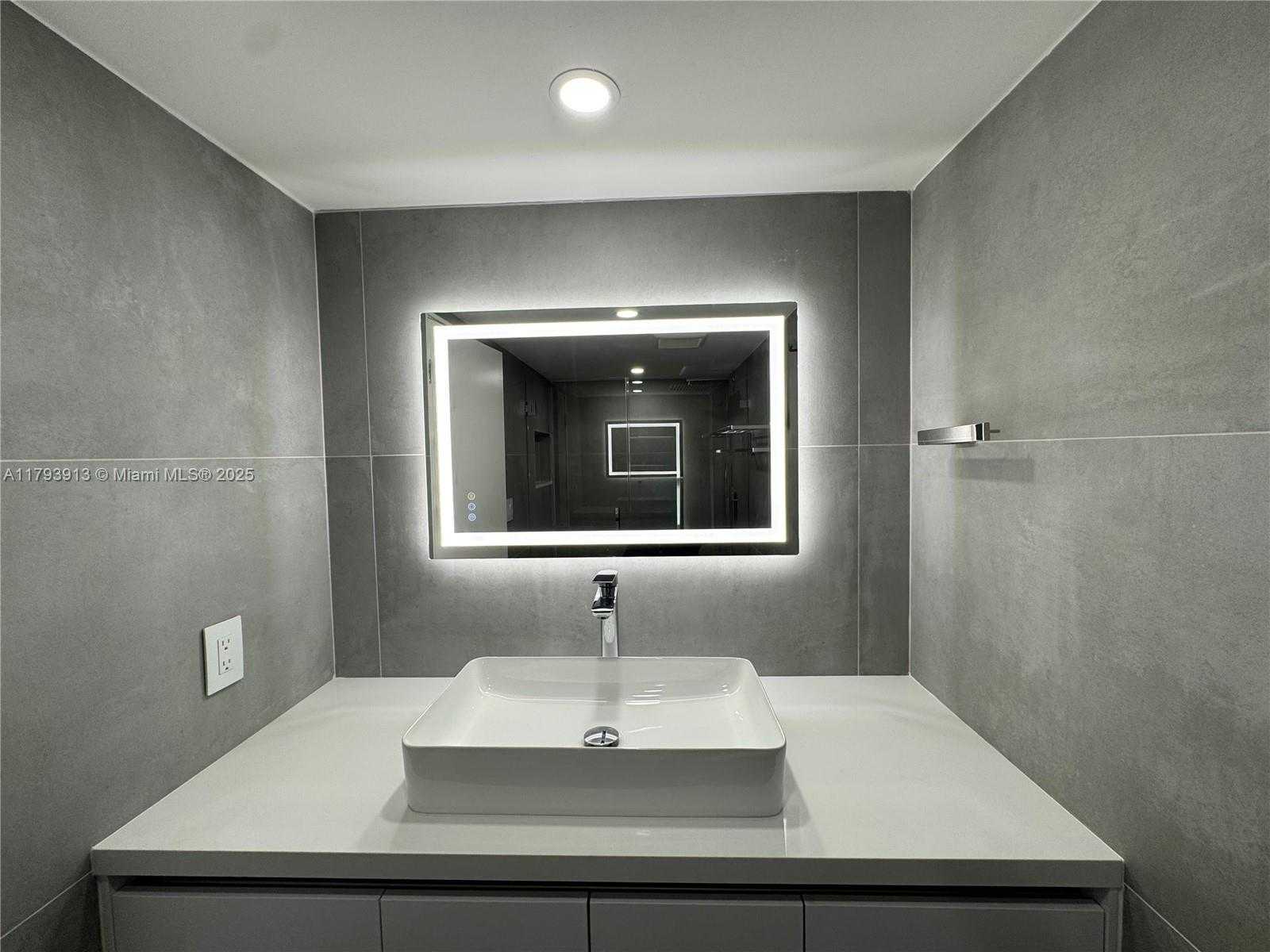 Small Image of 1201 SOUTH OCEAN DR #1512S, Hollywood Number 26