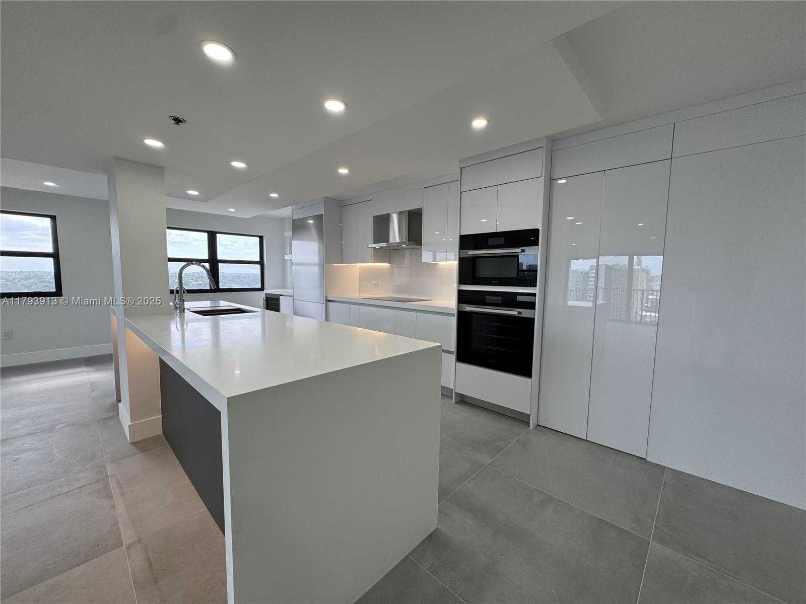 Small Image of 1201 SOUTH OCEAN DR #1512S, Hollywood Number 7