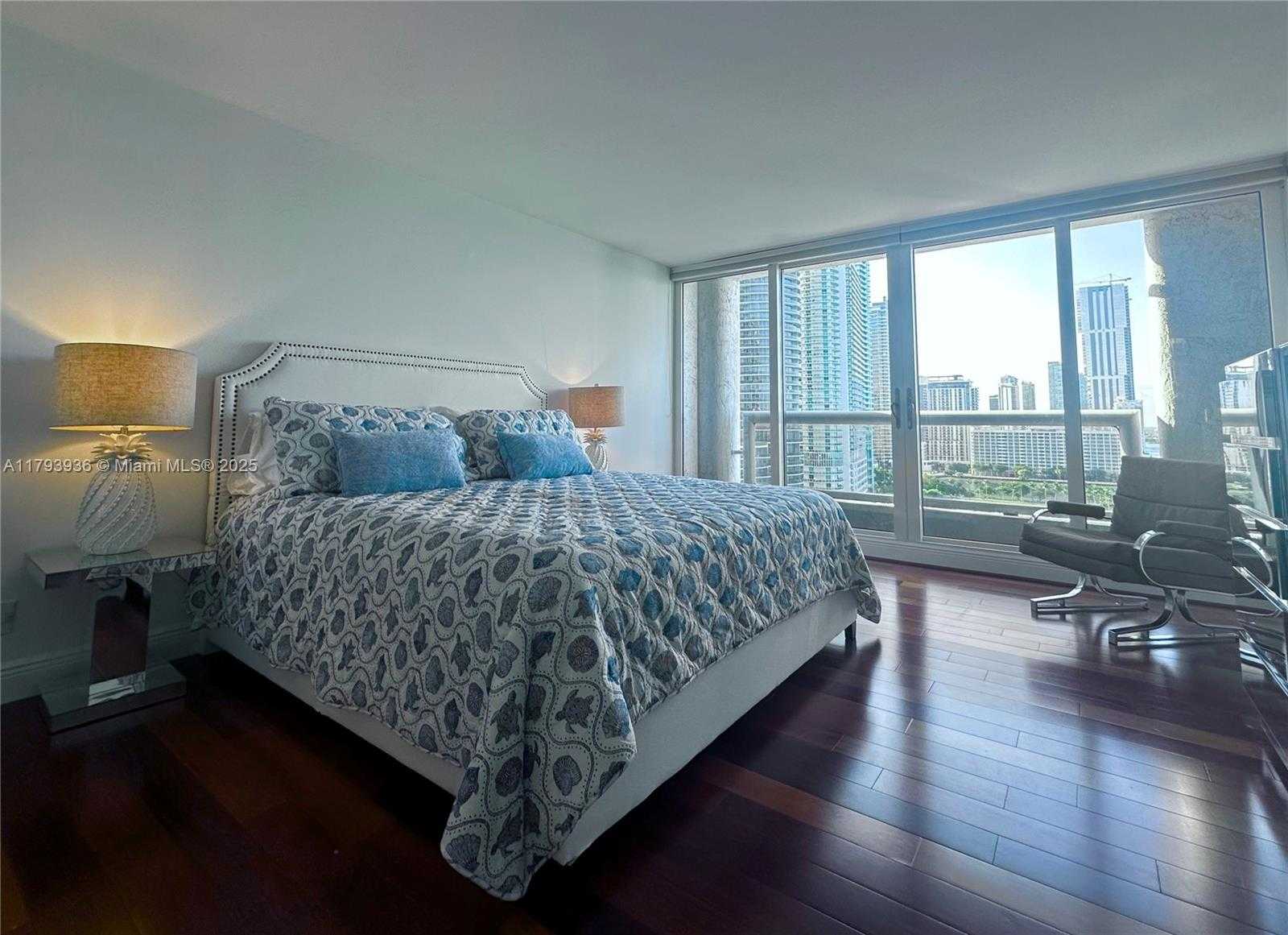 Small Image of 1717 NORTH BAYSHORE DR #A-2034, Miami Number 16