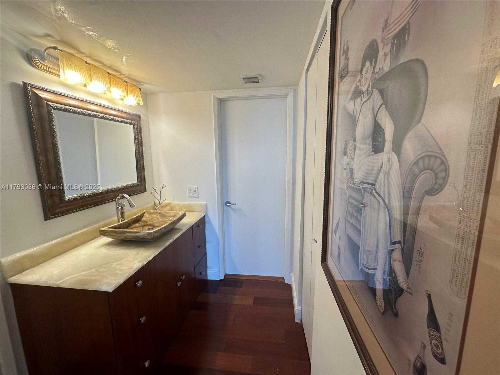Small Image of 1717 NORTH BAYSHORE DR #A-2034, Miami Number 19