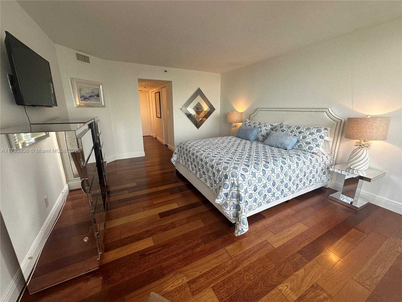 Small Image of 1717 NORTH BAYSHORE DR #A-2034, Miami Number 20