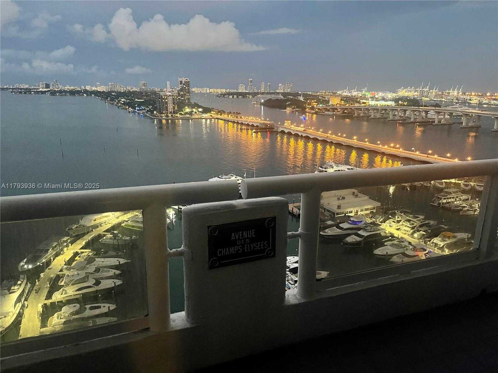 Small Image of 1717 NORTH BAYSHORE DR #A-2034, Miami Number 4