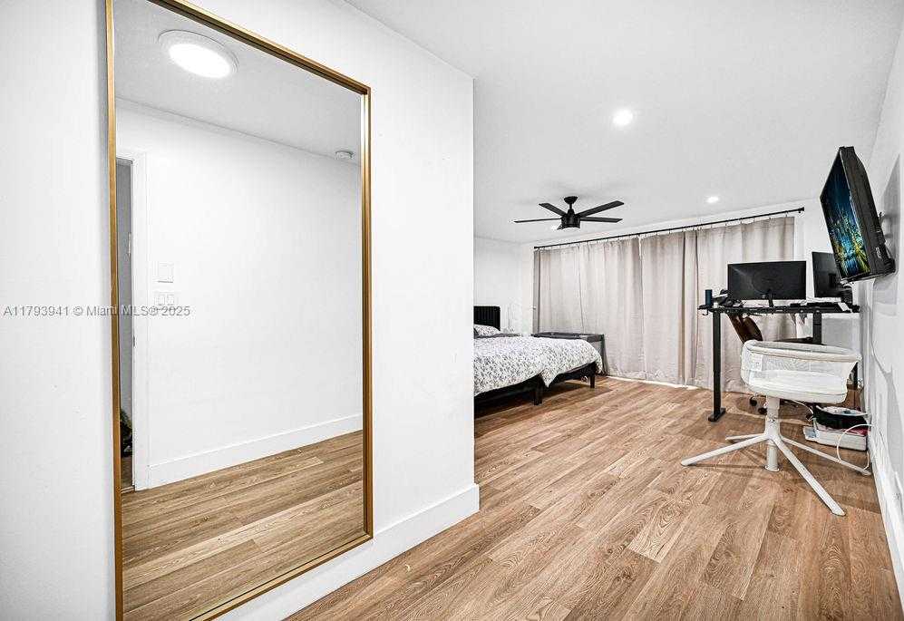 Small Image of 3501 KEYSER AVE #43, Hollywood Number 10
