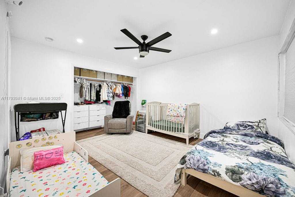 Small Image of 3501 KEYSER AVE #43, Hollywood Number 13