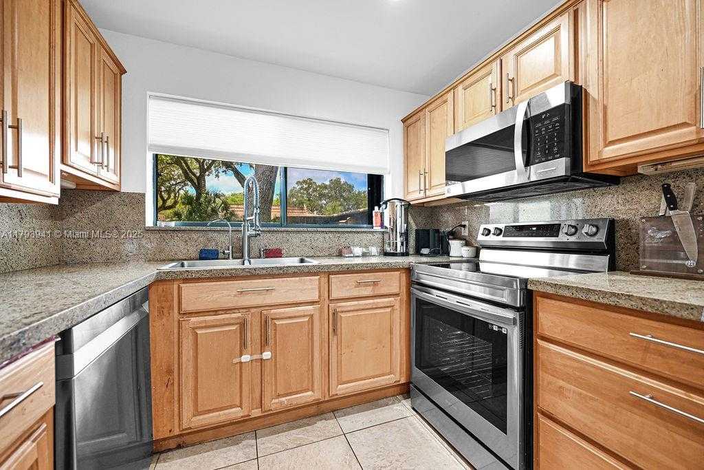 Small Image of 3501 KEYSER AVE #43, Hollywood Number 20