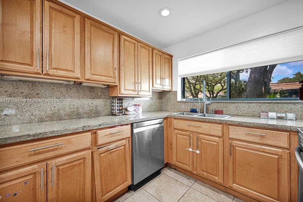 Small Image of 3501 KEYSER AVE #43, Hollywood Number 21