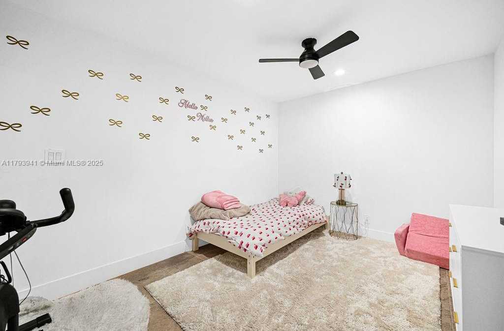 Small Image of 3501 KEYSER AVE #43, Hollywood Number 23