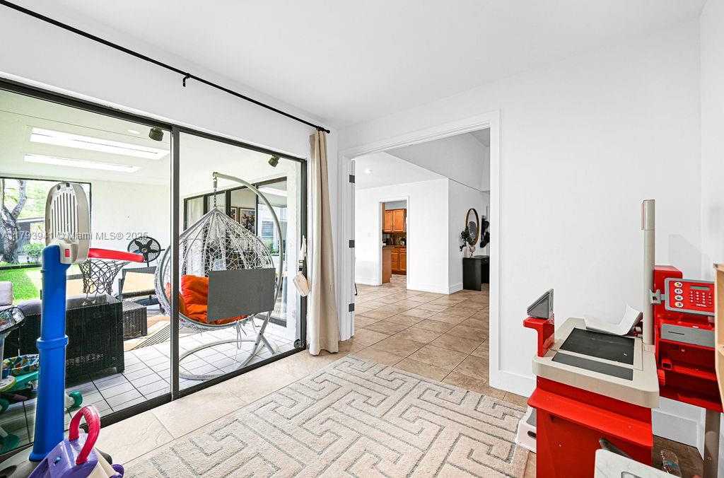 Small Image of 3501 KEYSER AVE #43, Hollywood Number 26