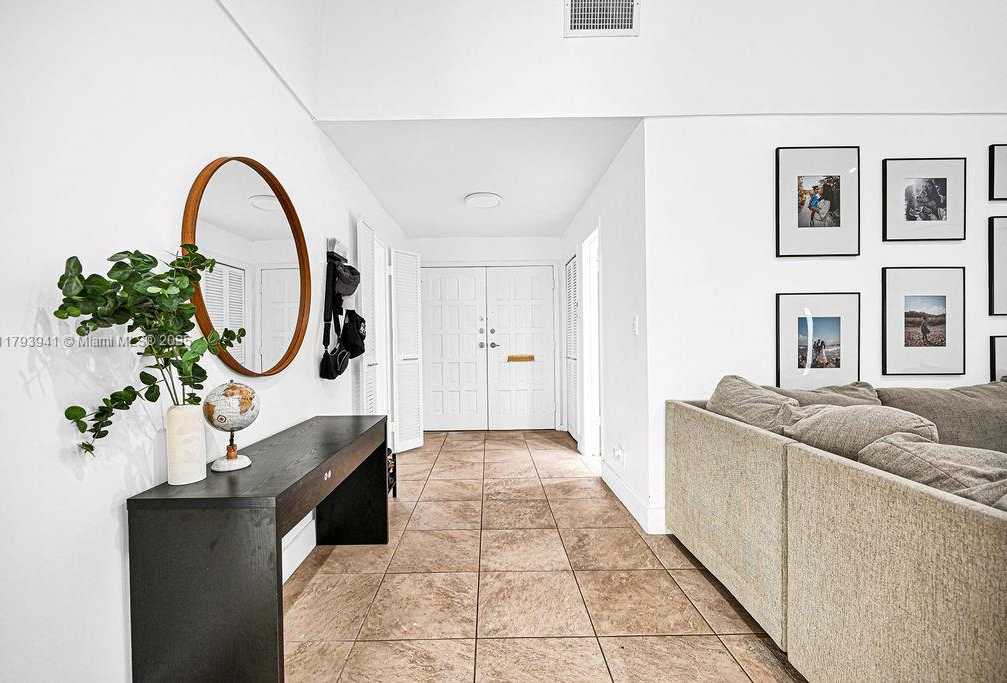 Small Image of 3501 KEYSER AVE #43, Hollywood Number 6