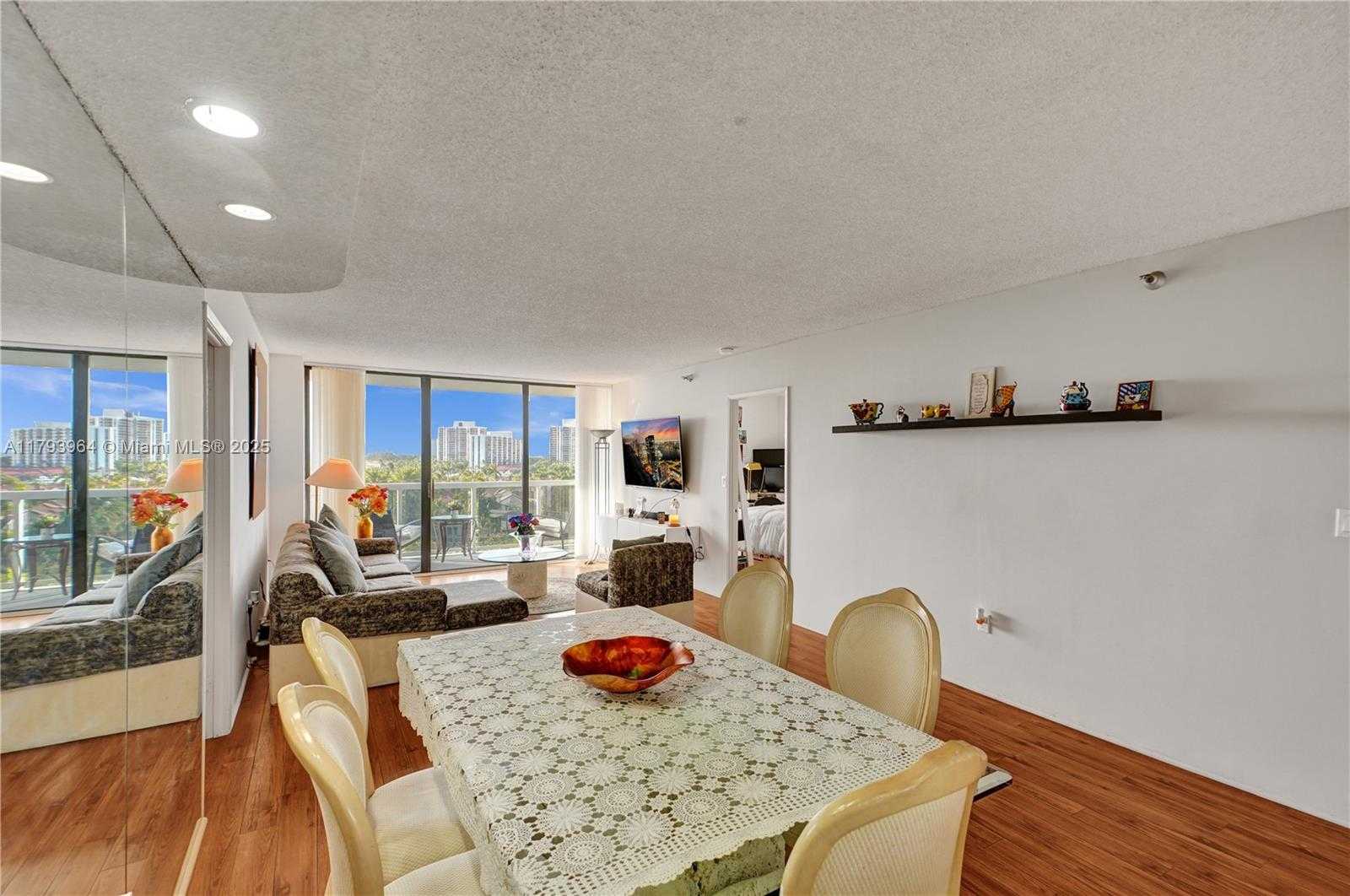 Small Image of 20505 EAST COUNTRY CLUB DR #732, Aventura Number 11