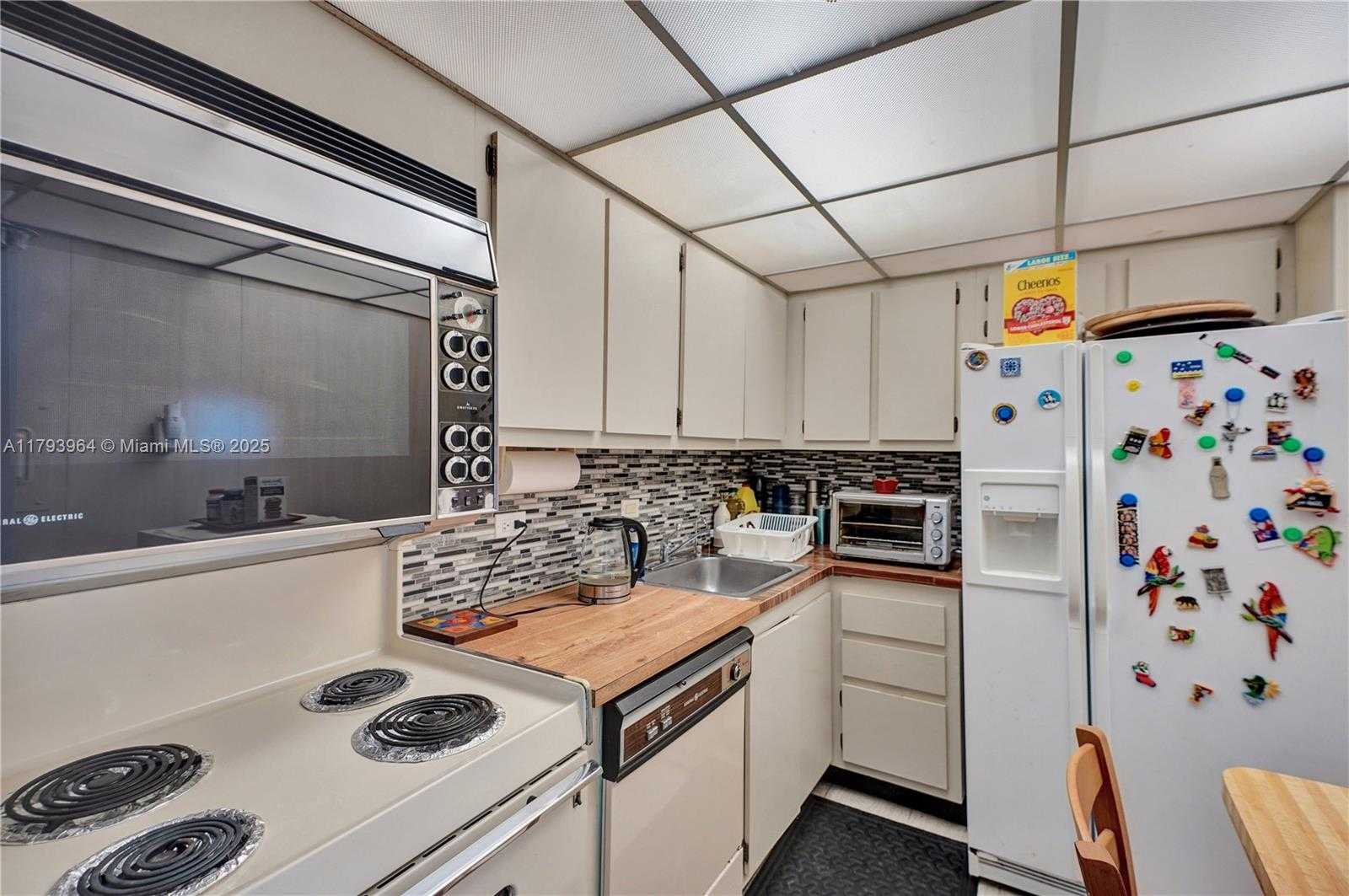 Small Image of 20505 EAST COUNTRY CLUB DR #732, Aventura Number 20