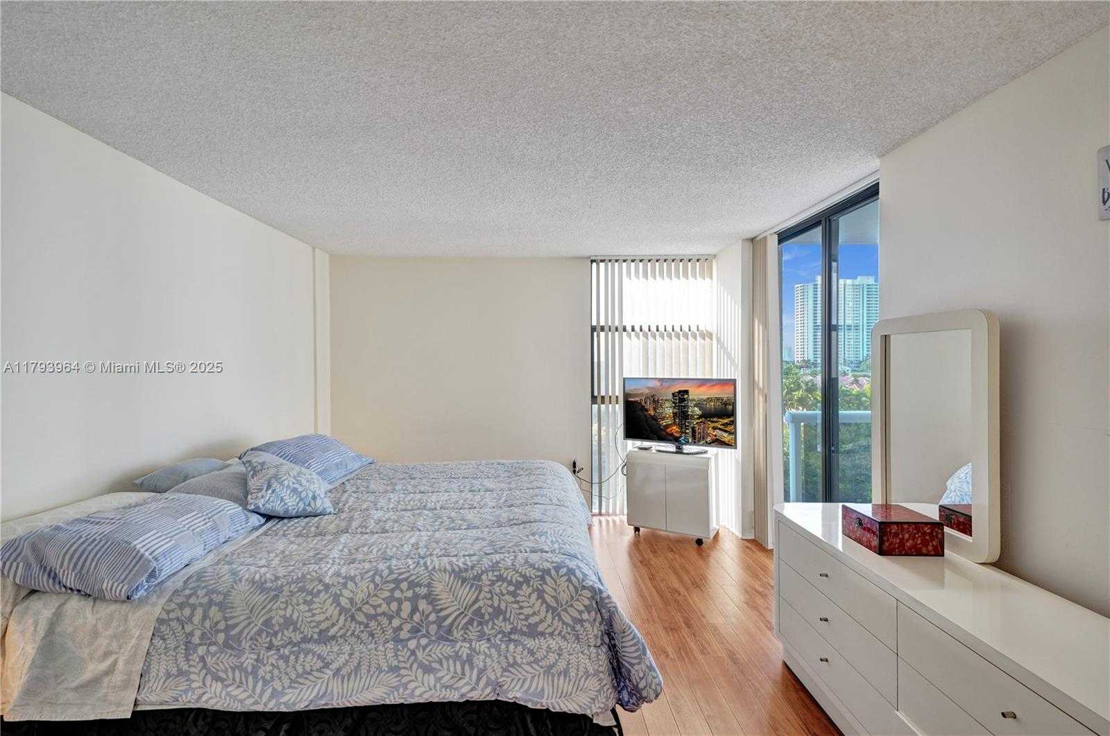Small Image of 20505 EAST COUNTRY CLUB DR #732, Aventura Number 23