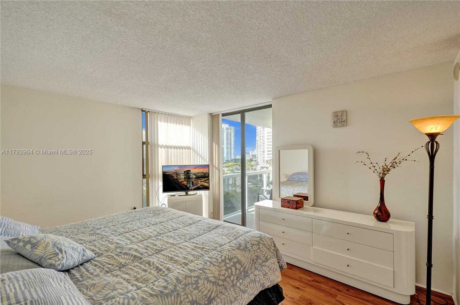 Small Image of 20505 EAST COUNTRY CLUB DR #732, Aventura Number 24