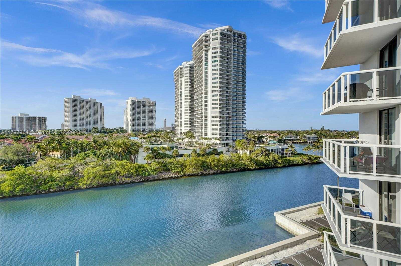 Small Image of 20505 EAST COUNTRY CLUB DR #732, Aventura Number 3