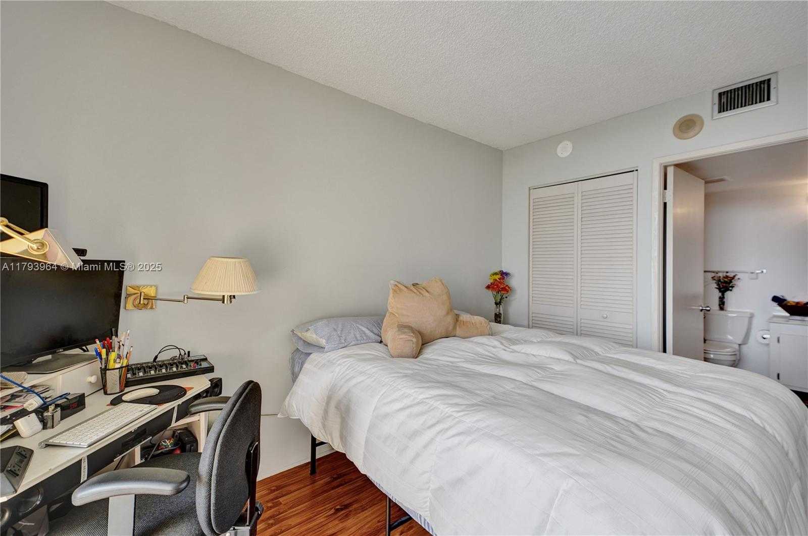 Small Image of 20505 EAST COUNTRY CLUB DR #732, Aventura Number 34